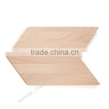 WOODEN CHOPPING BOARD