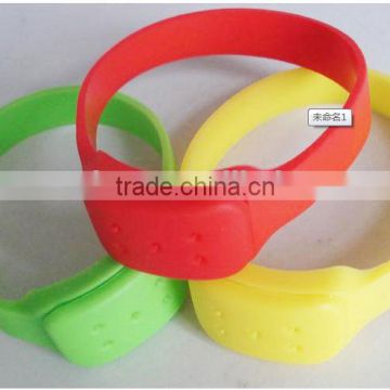 2014 popular silicone mosquito repellent bracelet/ insect repellent bracelet                        
                                                Quality Choice