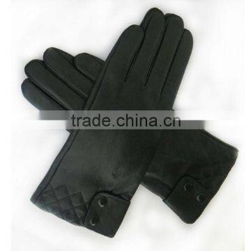 Black rugged patent leather gloves for girls