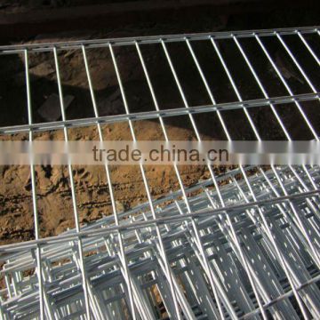 Pvc Coated Double Loop Wire Mesh Fence