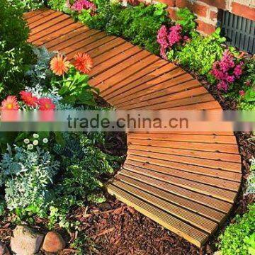 WOODEN GARDEN PATHWAYS