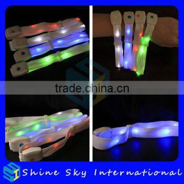 Led Audiences Gadgets 800-1000 Meters Distance Remote Control Bracelet