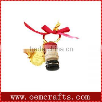 Charming key chain wholesale eiffel and macaron tower