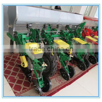 cheap 4 row corn planter with fertilizer box ISO9001