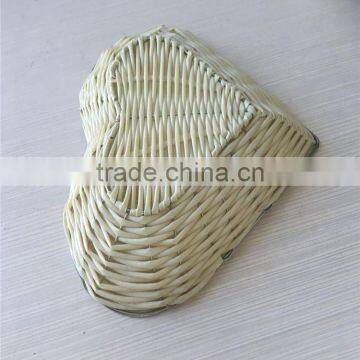 Wholesale Handmade Heart Shape Plastic Fruit Baskets photo-3