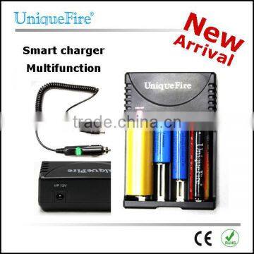 UniqueFire U8 4-Slot Universal Li-ion/Ni-MH/Ni-Cd Battery Multifunction Smart Charger