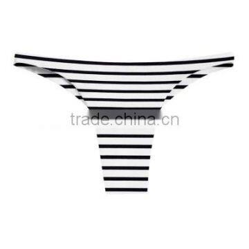 Sexy Triangle Halter Bikini for Lady photo-2