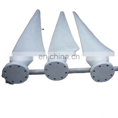 Wind turbine blades with flange root