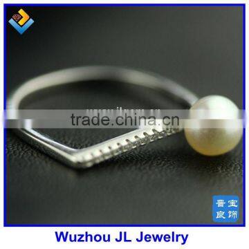 JL Jewelry Letter D Pearl Stone CZ Ring