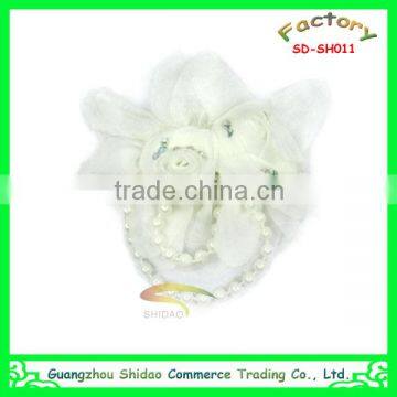 White rose flower with pearl fascinators