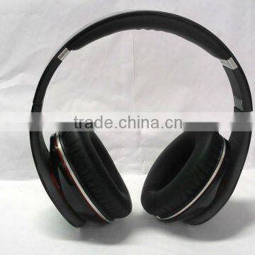 headphone with music and radio