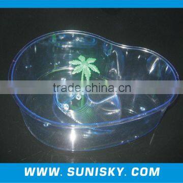 Plastic Pet Carrier with Plant