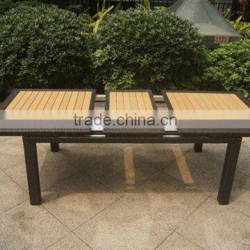 outdoor extendable dining table / garden plastic wood table
