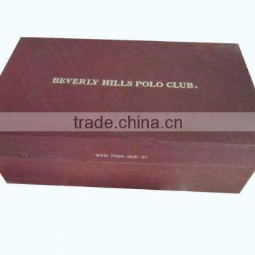 Matt wine red shoes box with Eyelet ring