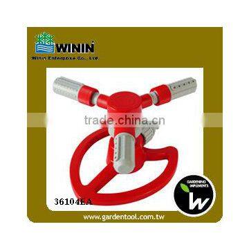3-Arm Plastic Sprinkler With Heart Shape Base For Lawn