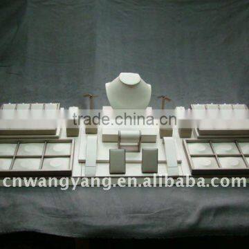 set of jewelry holder