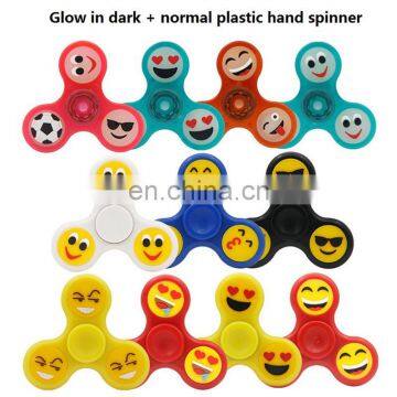 Emoji Hand spinner Emoji Fidget Spinner EDC Finger Tips luminous glow in dark Handspinner Tri Spinner Luminous Smiling Face Gyro