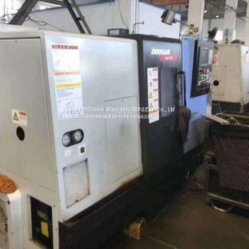 Less use Korean Doosan LYNX235D Turning-Mill Machine