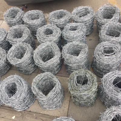 Farm Protection Barbed Wire Fence Hot Dipped Galvanized Steel Wire for Prisons