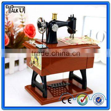 Novelty miniature craft sewing machine music box for kids, retro electric wooden sewing machine musical box