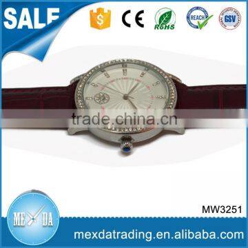 Hight Quality Fashiondesign Diamond Alloy Case Quartz Women Watch photo-3