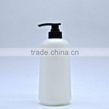 pe Plastic Bottle/ 700 Spray Bottle/ Cosmetic Packaging for Shampoo