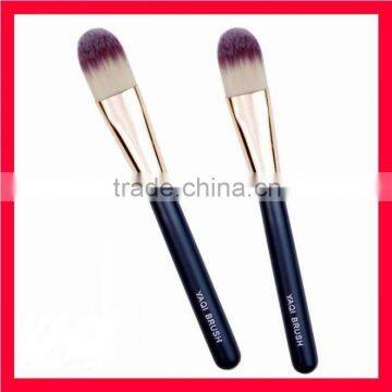 Taklon foundation brush