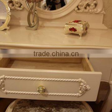Spain Style Vintage Carved Sliding Wardrobe Door for Bedroom photo-3
