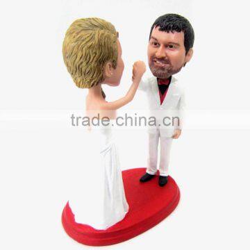 Personal engagement on wedding ceremony bobblehead for decoration