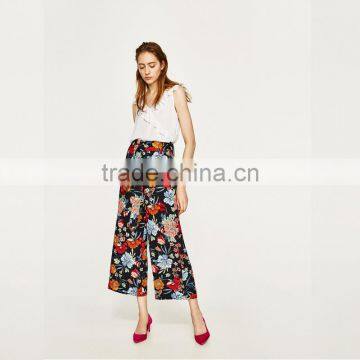 2017 HOT Ruffled in the Front and V-neck Ladies Chiffon Tank Top photo-3