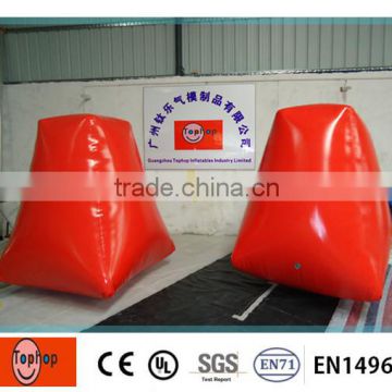 Durable red 0.6mm PVC Cheap inflatable bunkers paintball for rental