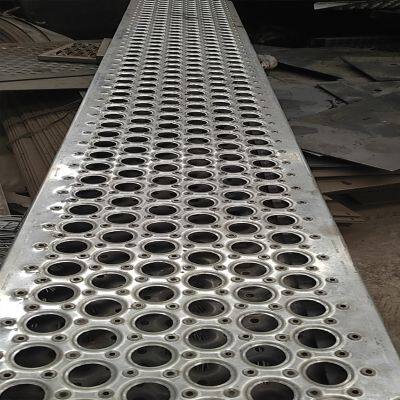 Anti-slip Perforated Mesh Pattern Plate, With Alligator Mouth Holes, Suitable for Pedestrian Walkways, Cutting and Bending Services Available photo-1