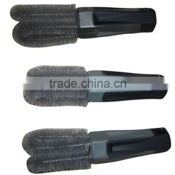 Plastic car tire brush