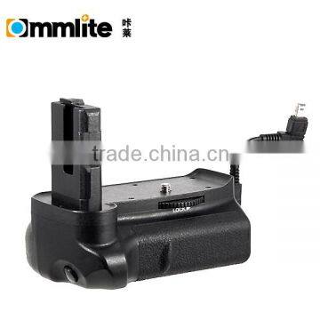 Commlite ComPak Camera Vertical Battery Grip/Battery Power/Power Pack for Nikon D3100, D3200 photo-4