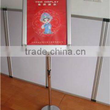 Aluminum poster stand