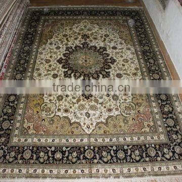 Decorative Use Persian Silk Carpet Hand Knotted Silk Carpet