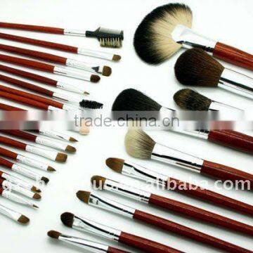 28 Pcs Wolf Hair Make Up Brushes Set HN1096