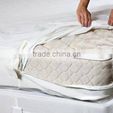 Ultrasonic quilted hypoallergenic waterproof mattress protector