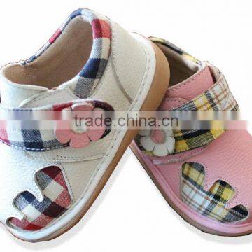 Fashion Squeaky Baby Shoes for Girls photo-2
