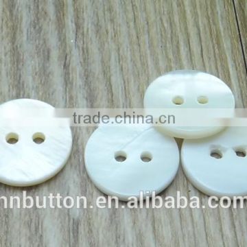 wholesale designer 2 holes white pearl shell buttons