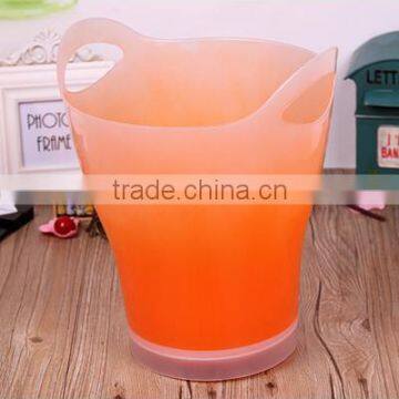 Plasitc Circle Waste Bin in Graudated Tint photo-5