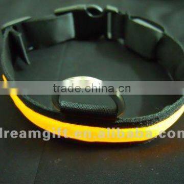 2014 0.89USD/pcs 2014 New Led DOG Collar LED Pet Collar 4 SIZE Glow in Night Collar Hotsale Pet Products Cheapest Price Fashion