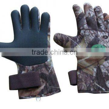 neoprene all-grip gloves