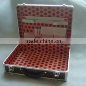 Cheap Acrylic Clear Cosmetic Case,red Aluminum Briefcase,mens Briefcase photo-2