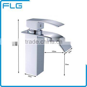Professional Design Chrome Plated Brass Body Basin Faucet