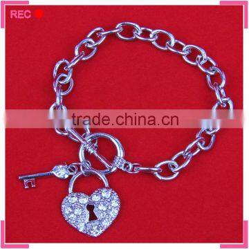 Chain bracelet for Valentine's Day, love bracelets for women