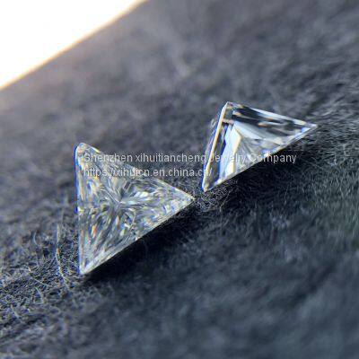 GemsIndustry 0,97 карата моиссанита бесцветный цвета GH, сыпучий камень, треугольная бриллиантная огранка, чистота VVS, 07 X 07 мм