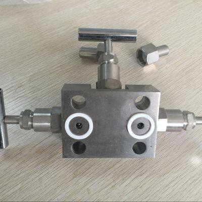 Integrated stainless steel three-valve group, can be used with differential pressure transmitter