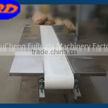 Conveyor for slaughter equipments