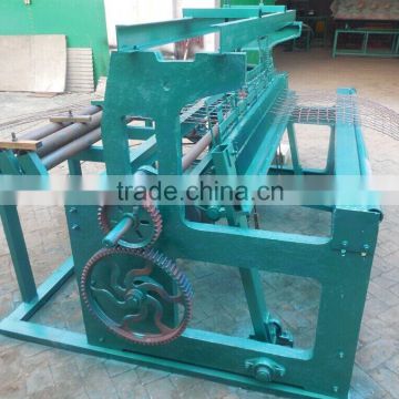 Semi-automatic crimped wire mesh machine Made in China